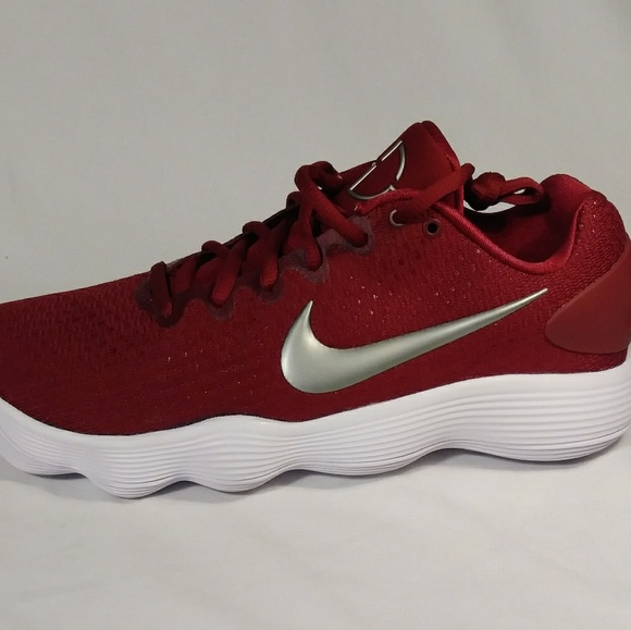 NIKE WOMENS HYPERDUNK 2017 LOW TOP BASKETBALL. - Picture 2 of 8